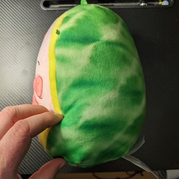 Squishmallow 8" Lena The Gauva - Picture 5 of 7